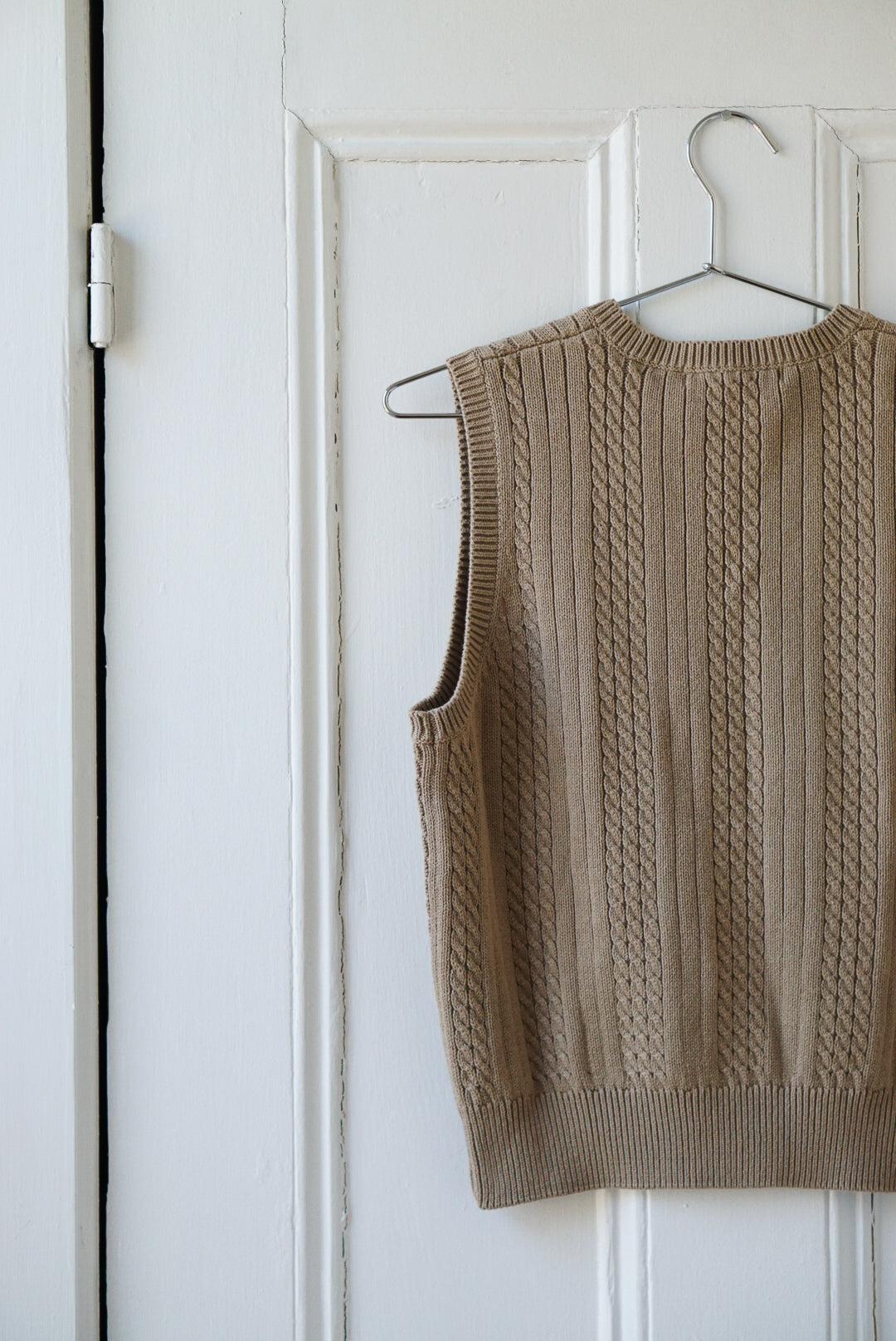 "Pebble Beach" Cable Knit Vest | Size S/M