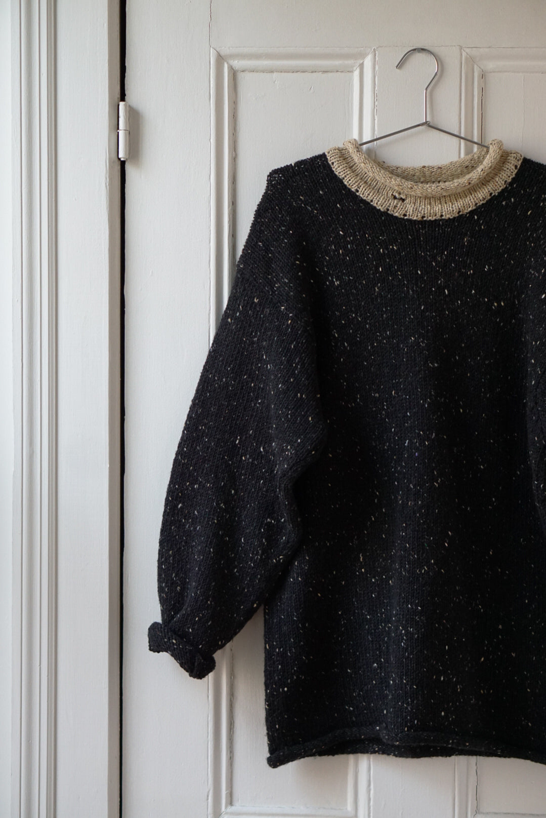 Black Speckled Irish Tweed Knit | Size L/XL