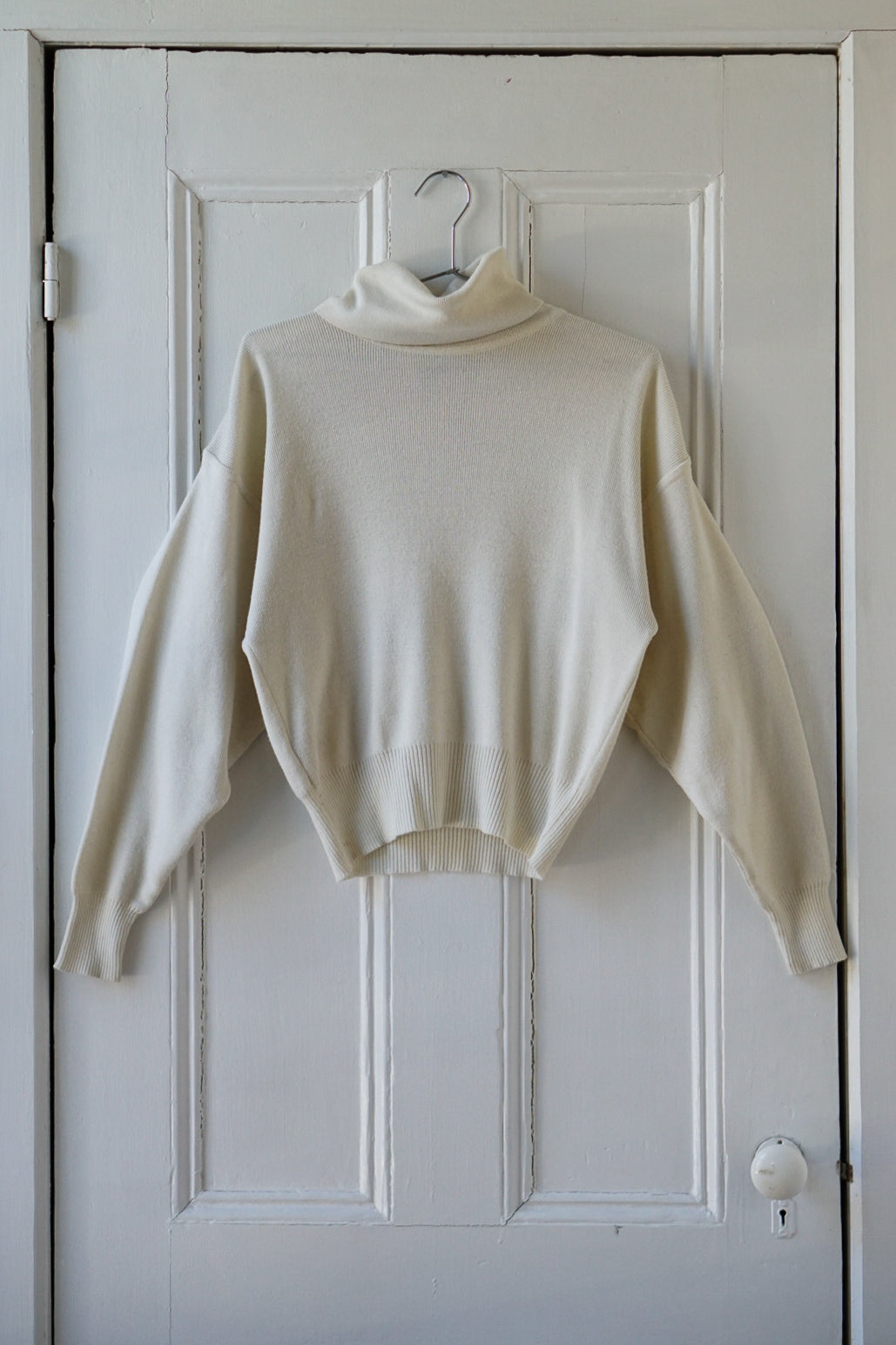 Porcelain White Turtleneck Sweater | Size S