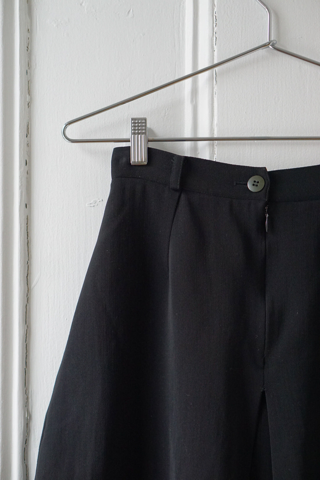 Paris Black Wool Single Pleated Mini Skirt | Size 26/27