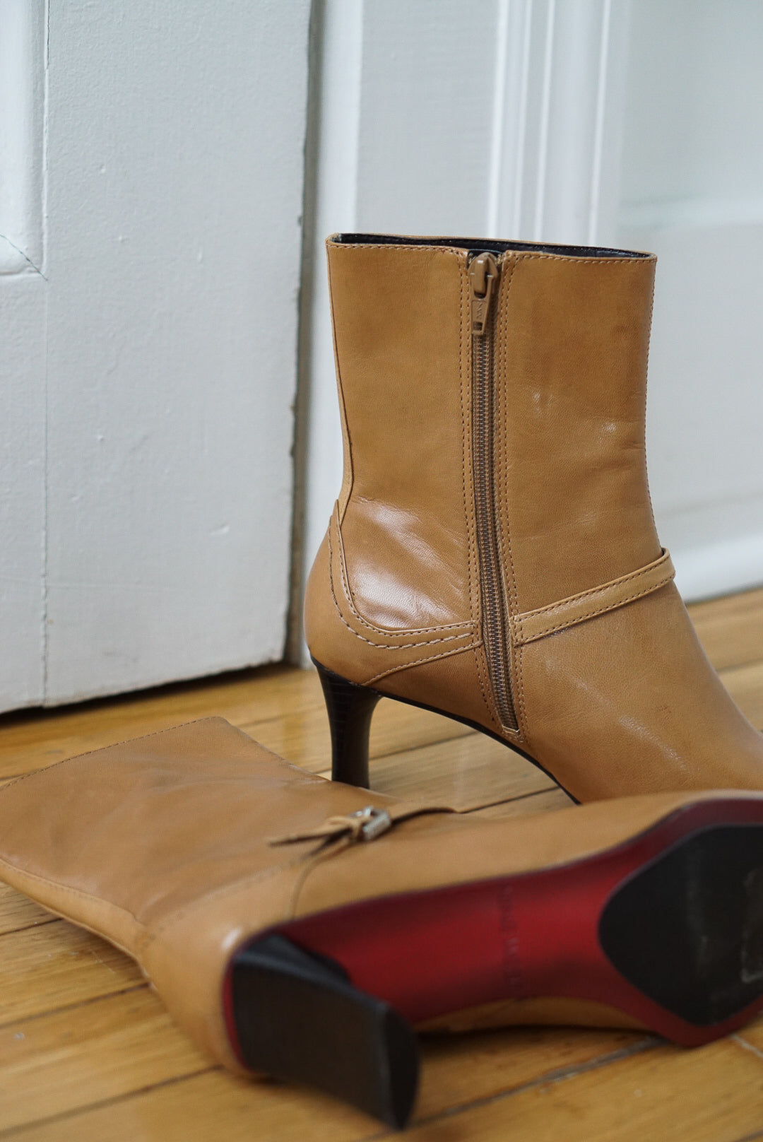 Biscotti Leather Ankle Boots | Size 6